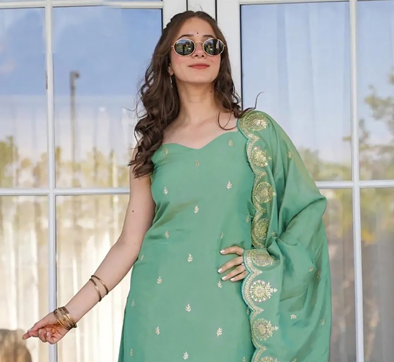 Light Green Kurta Pant Set | Party Wear Ethnic Women